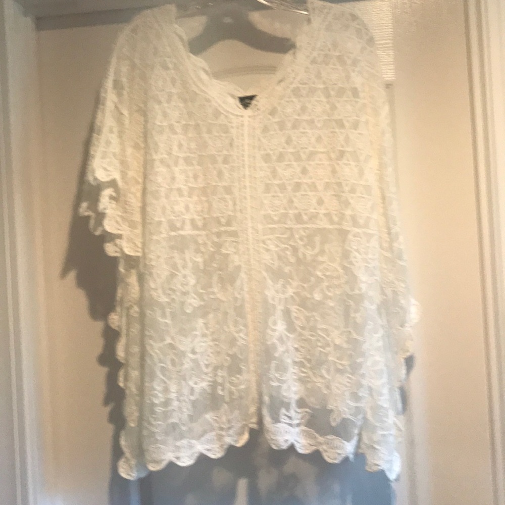 CALSTYLE Lacey Top NWT